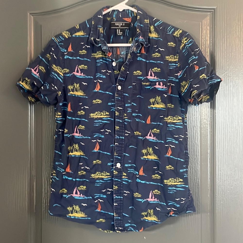 Forever 21 button down shirt xs